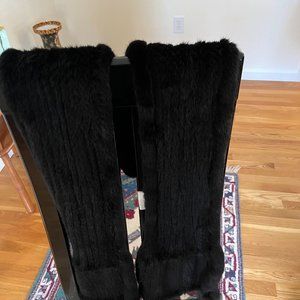 Woman's mink fur scarf. It measures 6” x 67”